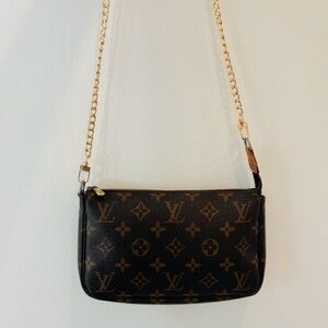 Authentic Louis Vuitton crossbody pochette